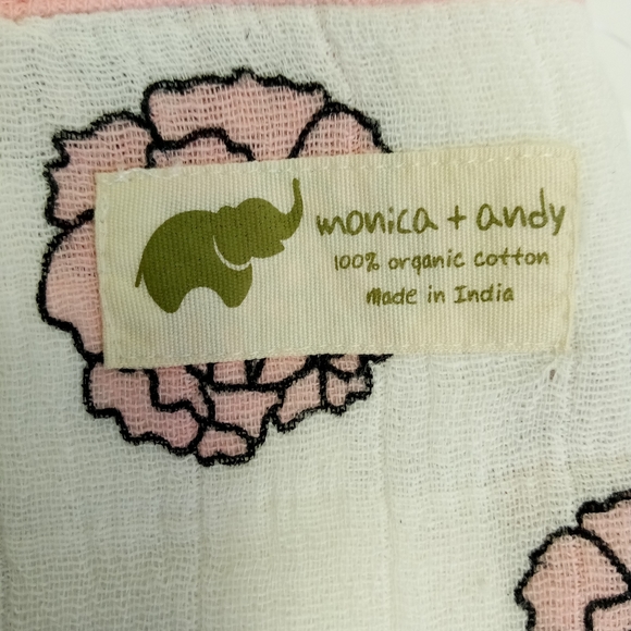 Monica and Andy Flower Power Baby Blanket - Picture 4 of 8